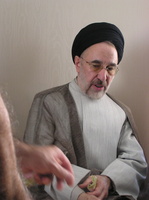 khatami06-123